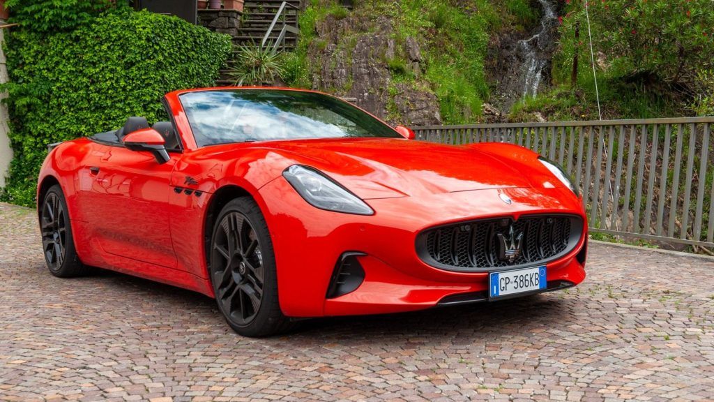 Maserati Cabrio Tamiri - Cabrio Tente Servisi